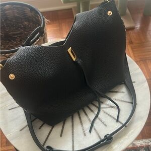 Elegant Black Leather Shoulder Bag